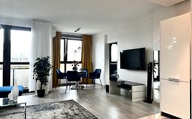 Podwale 2 Apt 31 - Self Check-In 20H - Parking & Lift